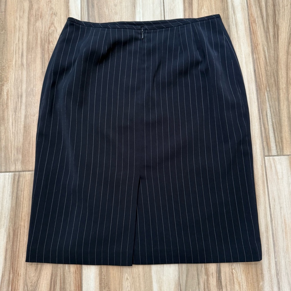 Le Suit | Navy Pinstripe Fully Lined Knee Length Straight Suit Skirt Size 16